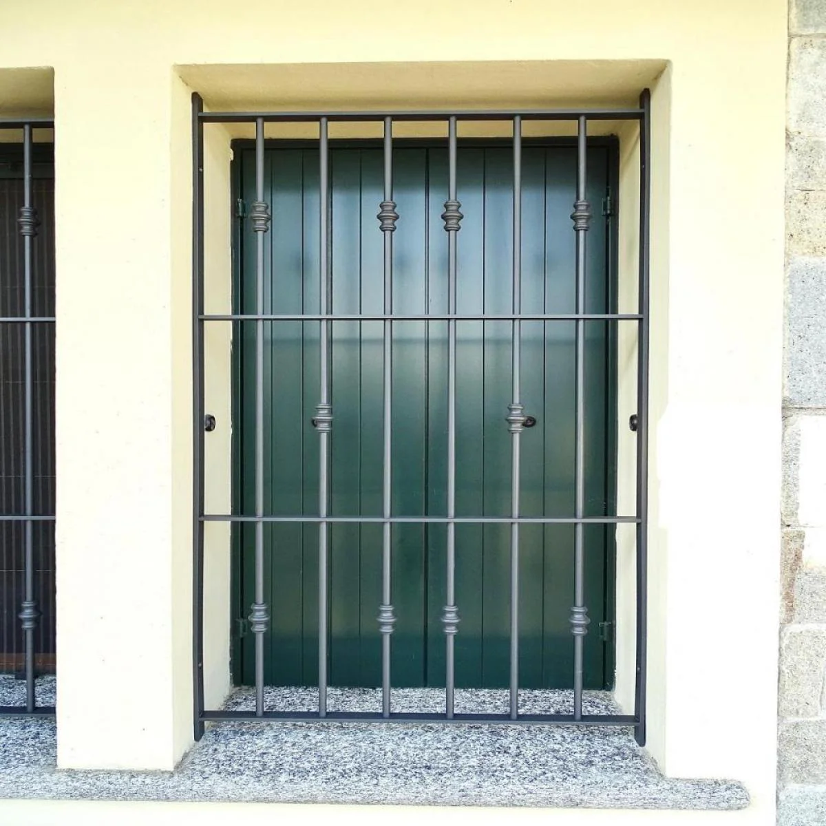 grate-di-sicurezza-per-porte-e-finestre-5