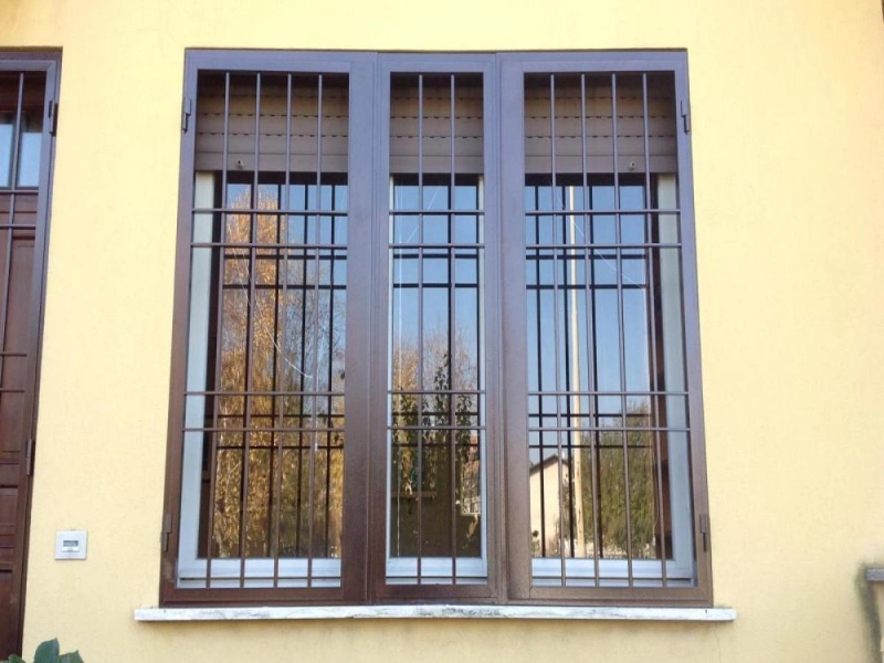 inferriate-e-grate-di-sicurezza-in-ferro-a-milano