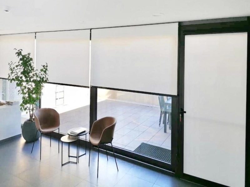 tende-tecniche-da-interno-a-rullo-como-e-milano